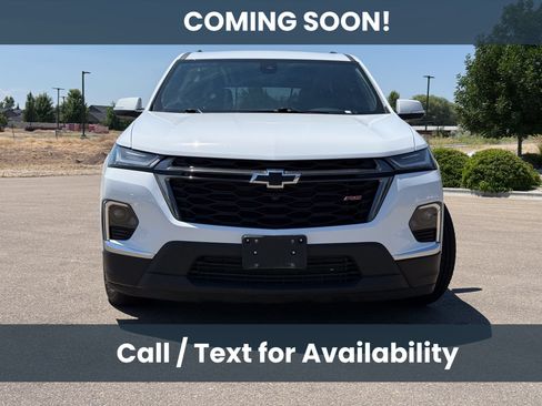 Used 2023 Chevrolet Traverse RS AWD/4WD image 2