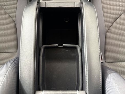 Used 2023 Toyota Highlander L FWD image 33