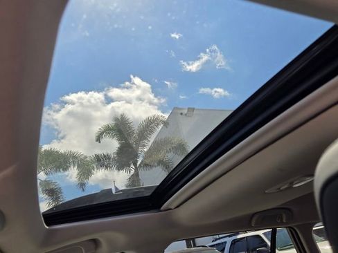 Used 2025 Subaru Outback Limited image 21