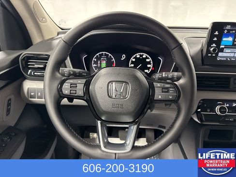 New 2025 Honda Pilot Touring image 21