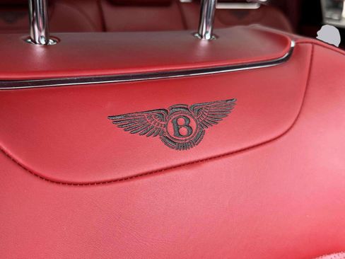 Used 2018 Bentley Bentayga AWD/4WD image 93