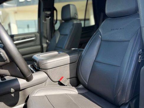 Used 2023 GMC Yukon Denali AWD/4WD image 11