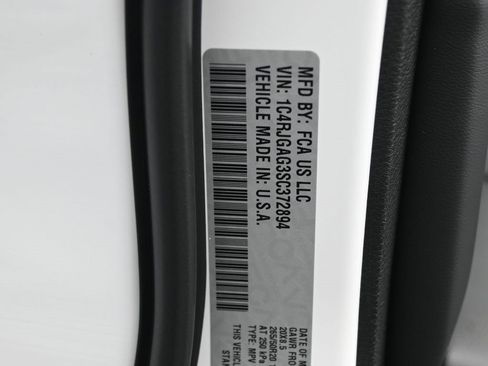 New 2025 Jeep Grand Cherokee Altitude image 20