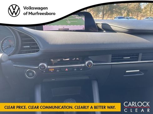 Used 2021 MAZDA MAZDA3 Premium Plus image 21