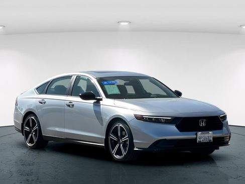 Certified 2025 Honda Accord Sport image 8