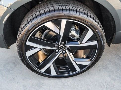 New 2026 Volvo XC60 T8 Ultra image 8