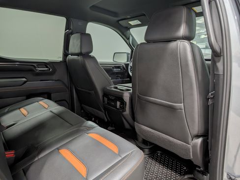 Used 2024 GMC Sierra 1500 AT4 w/ AT4 Preferred Package AWD/4WD image 18