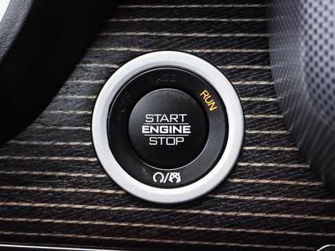 Used 2020 RAM 1500 Limited image 17