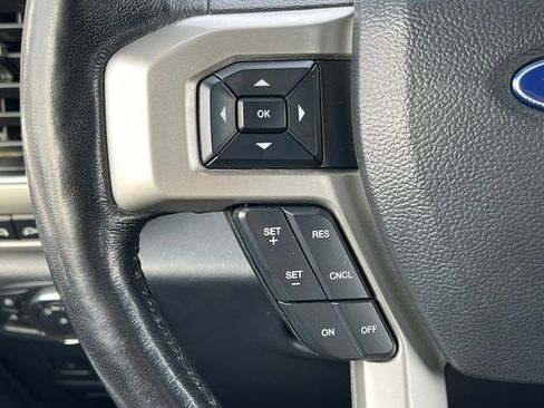 Certified 2022 Ford F450 Lariat w/ Lariat Ultimate Package image 31