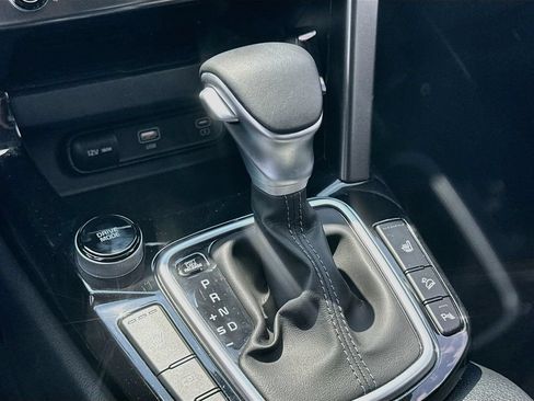 Certified 2025 Kia Seltos EX FWD image 17