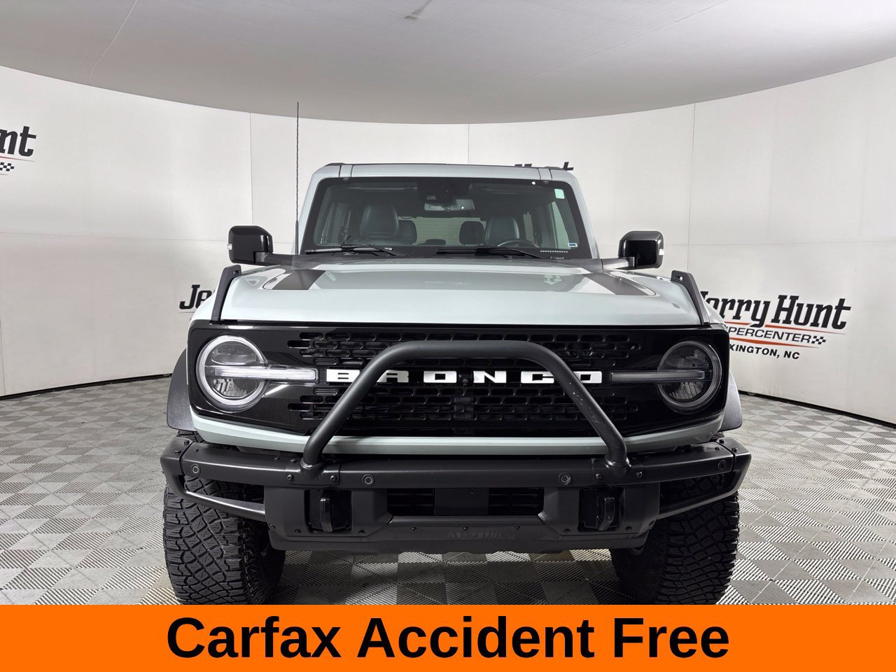 Used 2021 Ford Bronco First Edition AWD/4WD image 3