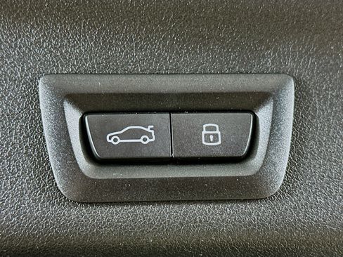 Used 2025 BMW X1 xDrive28i w/ Technology Package image 29