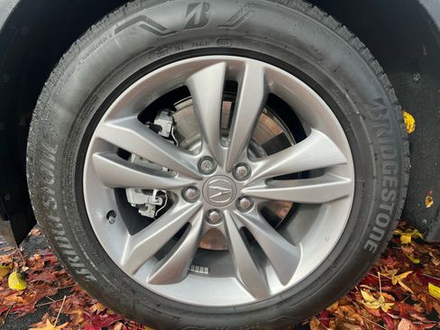 Used 2025 Acura MDX FWD image 16