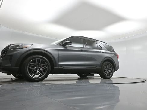 New 2026 Ford Explorer ST AWD/4WD image 43