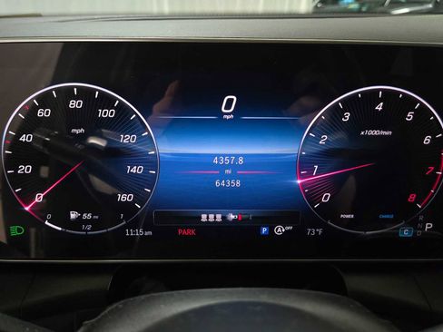 Used 2024 Mercedes-Benz GLC 300 4MATIC image 24