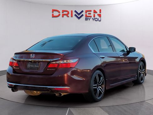 Used 2016 Honda Accord Sport image 5