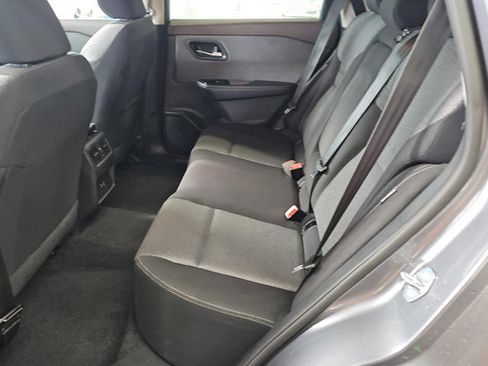 Used 2023 Nissan Rogue SV AWD/4WD image 12