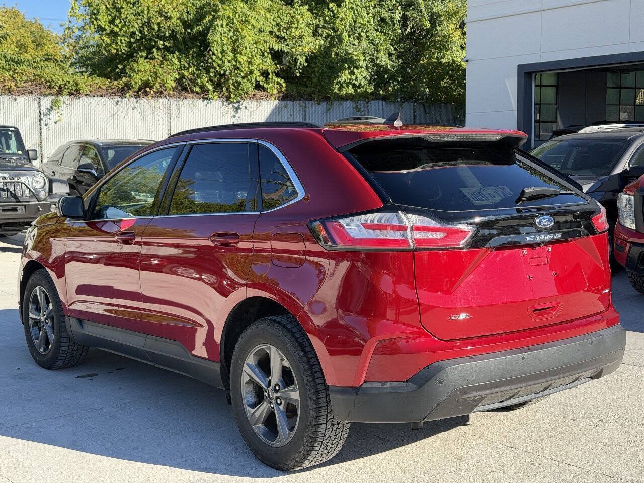 Used 2022 Ford Edge SEL w/ Sport Appearance Package AWD/4WD image 5