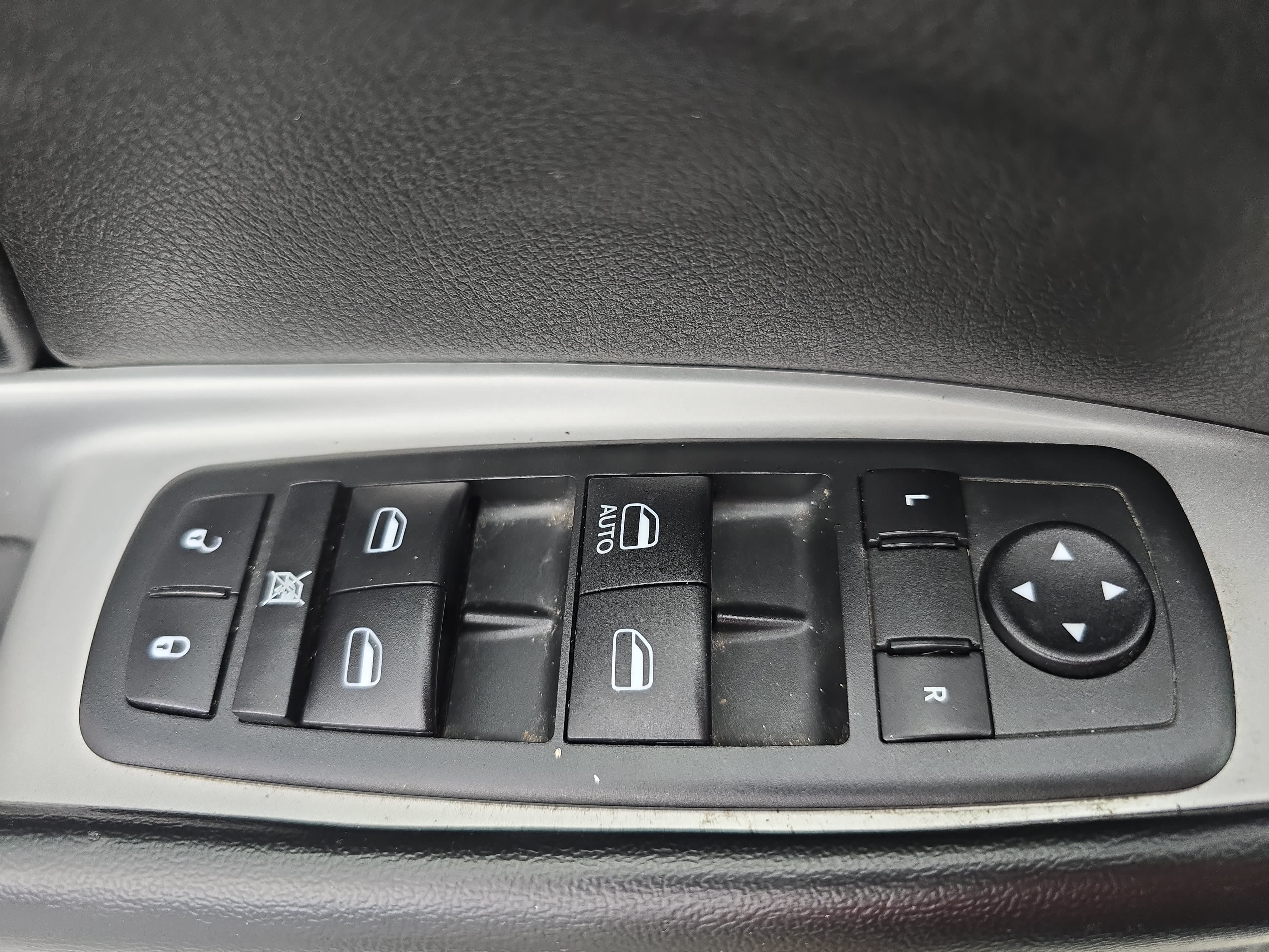 Used 2020 Dodge Journey SE FWD image 26