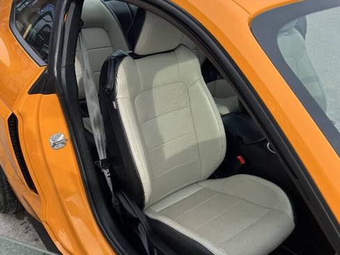 Used 2019 Ford Mustang GT Premium image 26