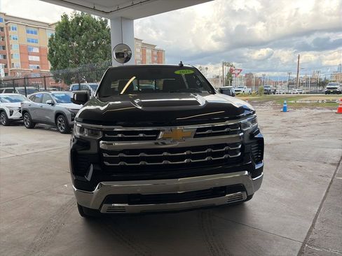 Used 2025 Chevrolet Silverado 1500 LTZ w/ LTZ Premium Package image 6