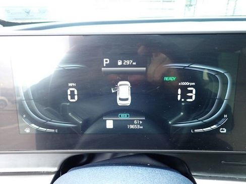 Certified 2025 Kia Sportage EX w/ EX Premium Package AWD/4WD image 29