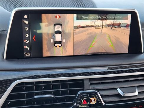 Used 2019 BMW 750i xDrive w/ Executive Package image 18