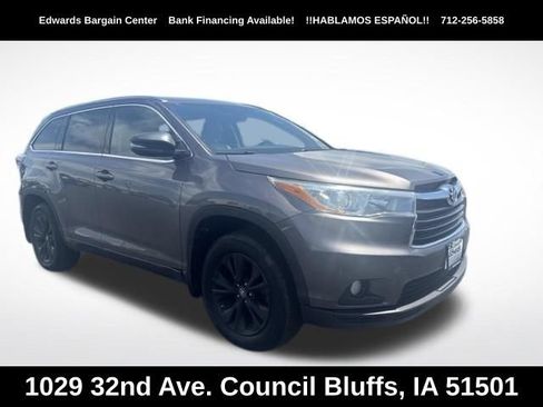 Used 2016 Toyota Highlander XLE AWD/4WD image 1