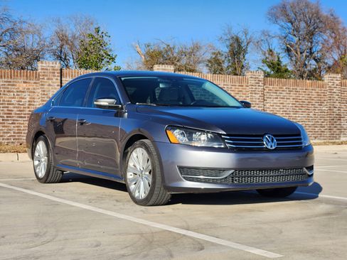 Used 2013 Volkswagen Passat 2.5 SE image 4