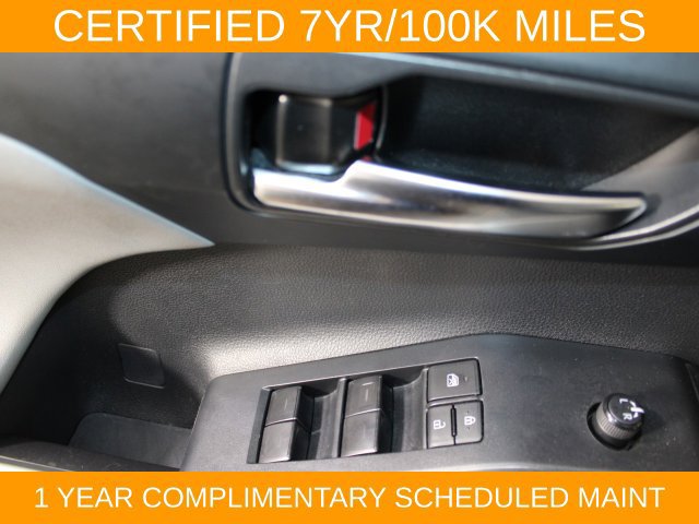 Used 2022 Toyota Highlander XLE AWD/4WD image 17
