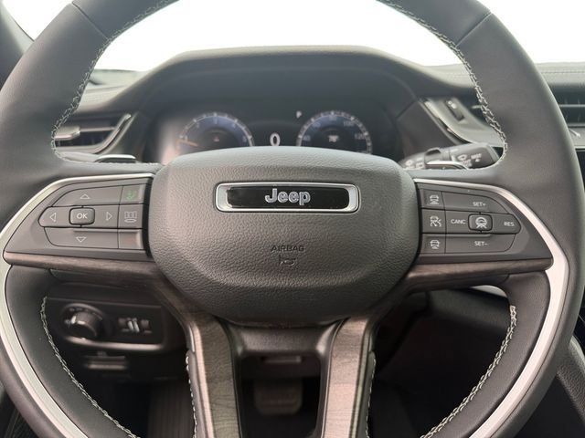 New 2026 Jeep Grand Cherokee Altitude AWD/4WD image 17