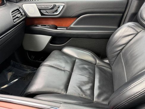 Used 2020 Lincoln Navigator L Reserve w/ Luxury Package image 29