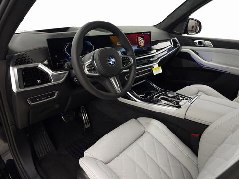 Used 2026 BMW X7 xDrive40i AWD/4WD image 16