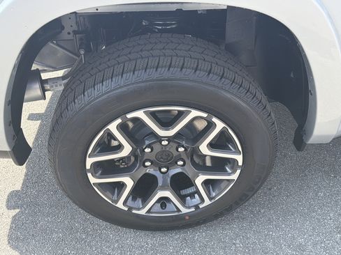 New 2026 RAM 1500 Laramie image 21