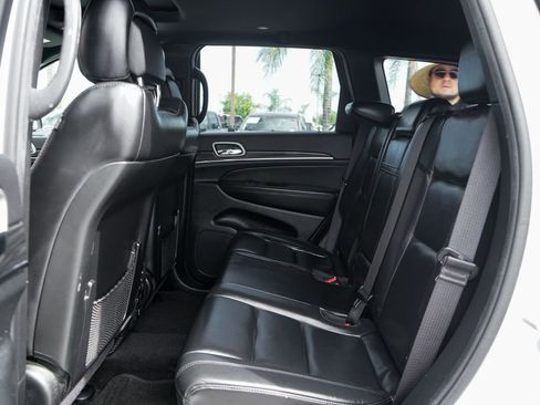 Used 2022 Jeep Grand Cherokee Limited image 37