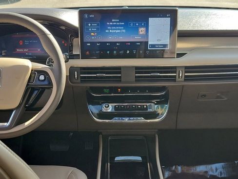 Certified 2023 Lincoln Corsair AWD w/ Equipment Group 101A image 20