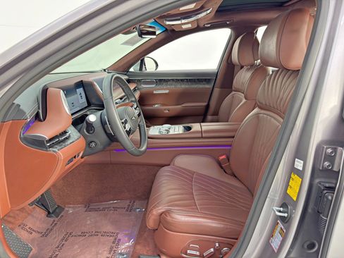 Used 2024 Genesis G90 3.5T image 17