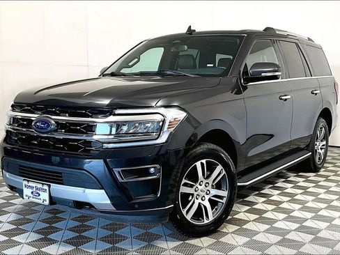 Used 2023 Ford Expedition Limited image 2