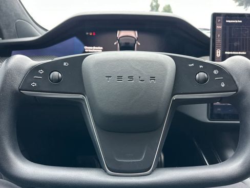 Used 2022 Tesla Model S Plaid AWD/4WD image 24