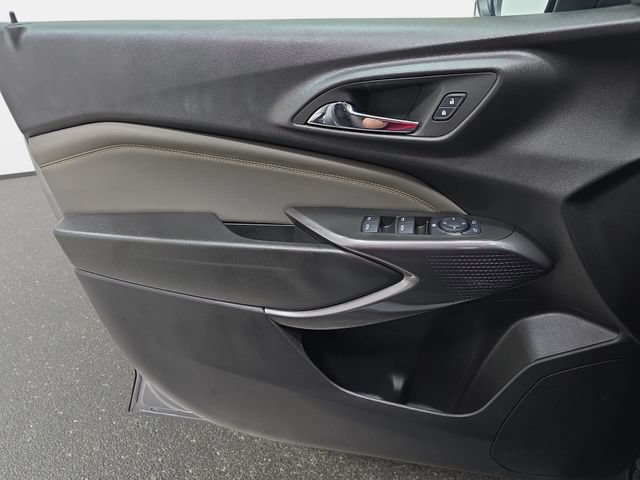 Used 2025 Chevrolet Trax ACTIV w/ Sunroof Package FWD image 25