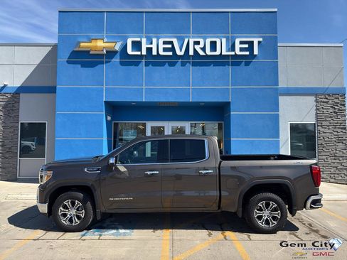 Used 2019 GMC Sierra 1500 SLT w/ Driver Alert Package I AWD/4WD image 1