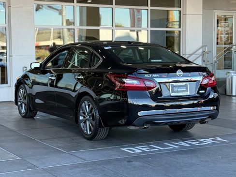 Used 2018 Nissan Altima 2.5 SR w/ SR Special Edition image 9