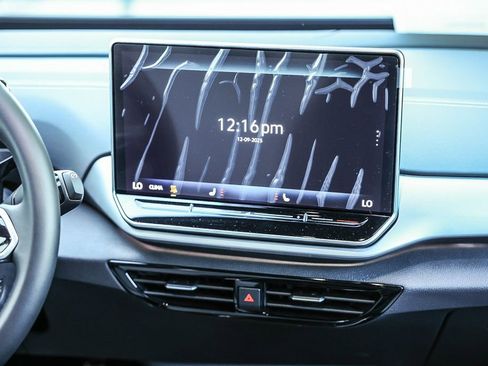 New 2026 Volkswagen ID.4 Pro image 21