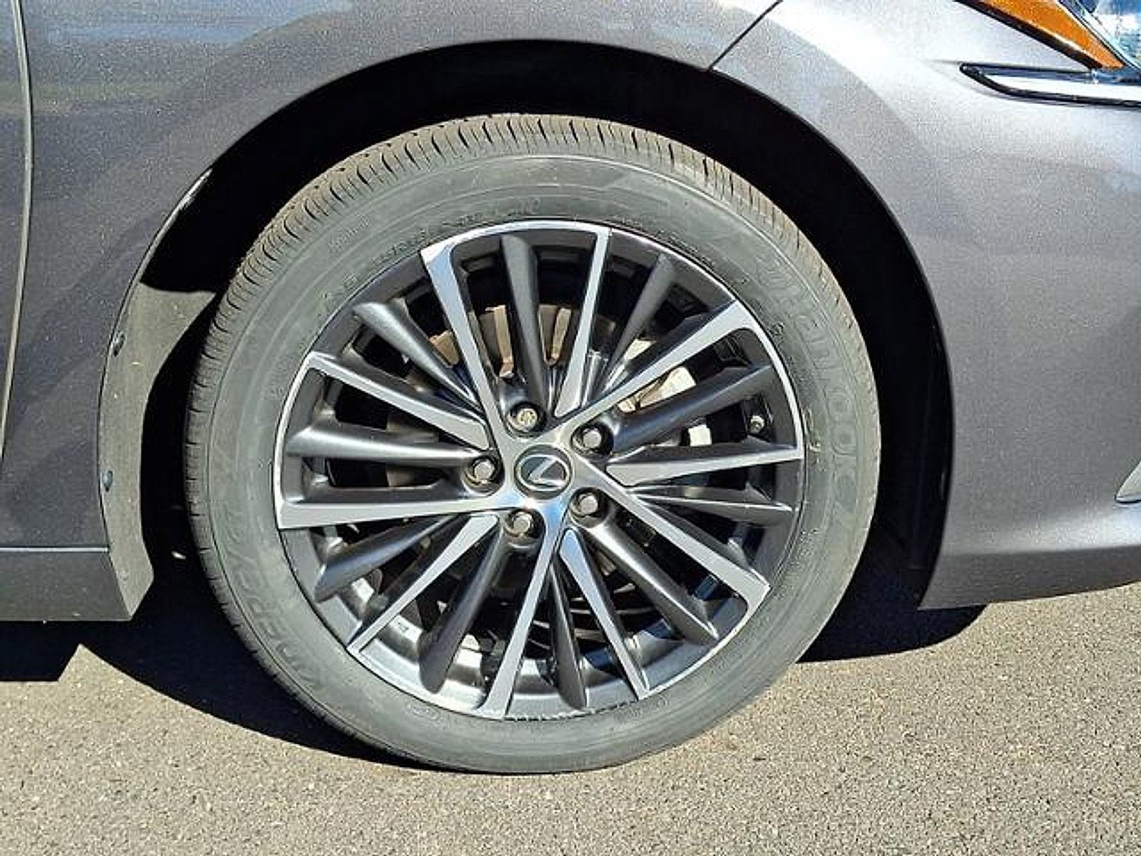 Used 2023 Lexus ES 350 w/ Premium Package FWD image 8