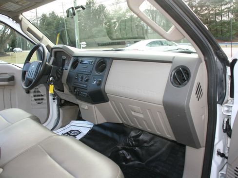 Used 2008 Ford F250 XL image 9