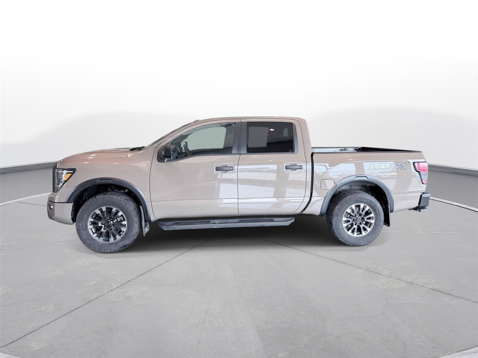 Used 2021 Nissan Titan PRO-4X w/ Pro-4x Utility Package AWD/4WD image 19
