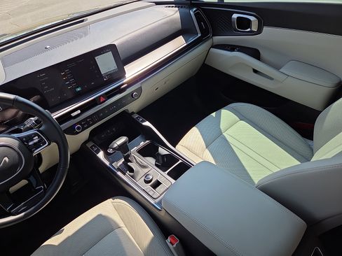 Used 2025 Kia Sorento S w/ Panoramic Sunroof Package AWD/4WD image 13