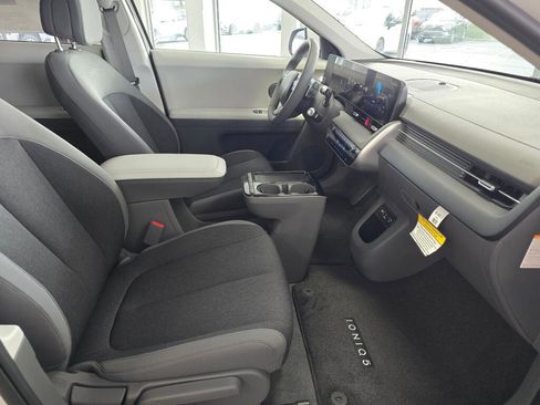 New 2026 Hyundai Ioniq 5 SE image 33