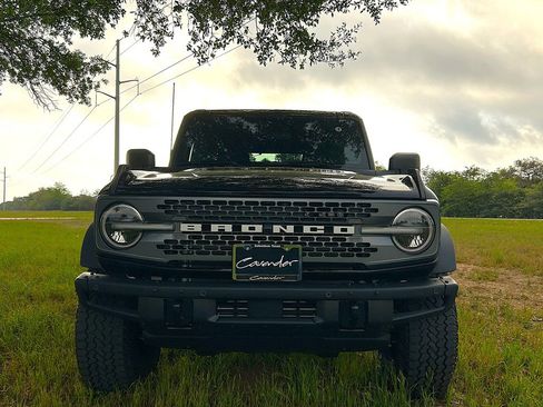 New 2026 Ford Bronco Badlands image 9