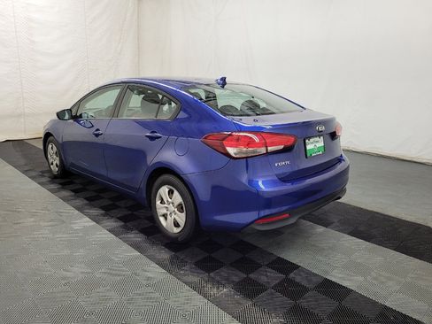 Used 2017 Kia Forte LX FWD image 5